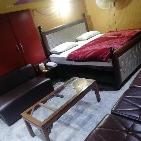 Hajveryinn_hotel Lahore Buitenkant foto