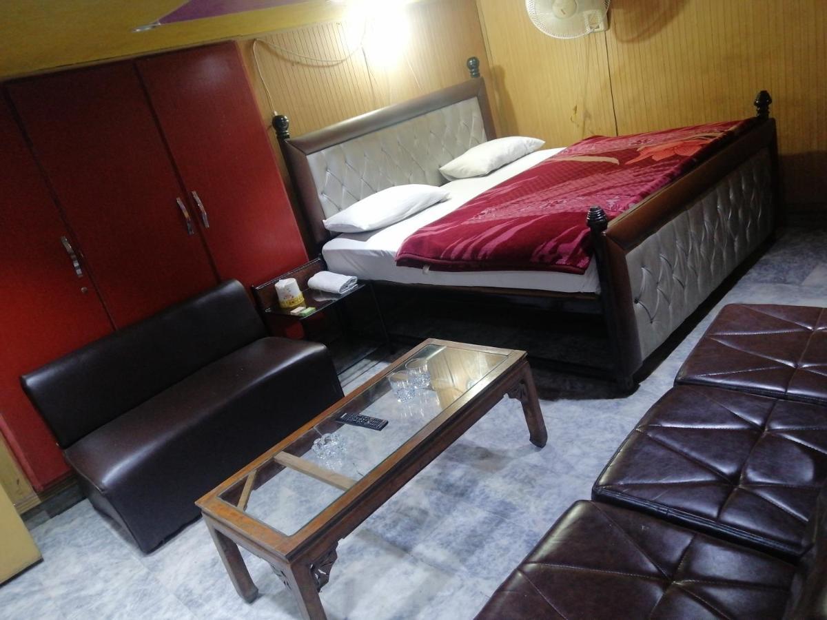 Hajveryinn_hotel Lahore Buitenkant foto