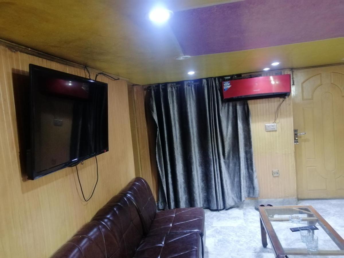 Hajveryinn_hotel Lahore Buitenkant foto
